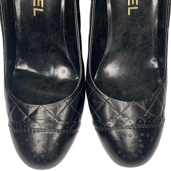 Chanel Black Quilted Leather Pumps Perforated CC Logo Size 39 EU High Heels - Picture 3 of 13
